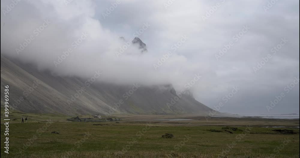 Montaña de Vestrahorn timelapse nubes 4k Islandia