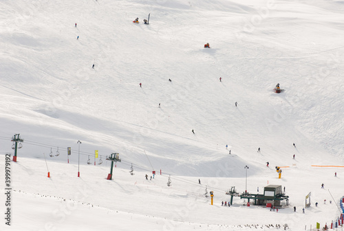 Vista general de una estación de esquí.