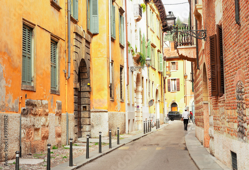 Fototapeta Naklejka Na Ścianę i Meble -  old town of Verona, Italy