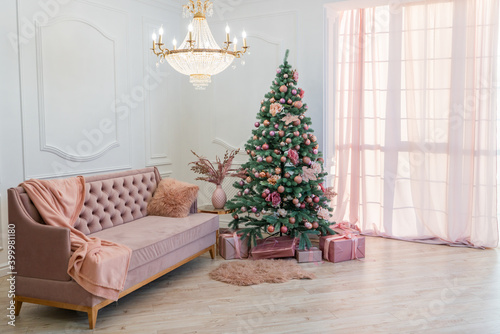 New Year's Tree in Pink