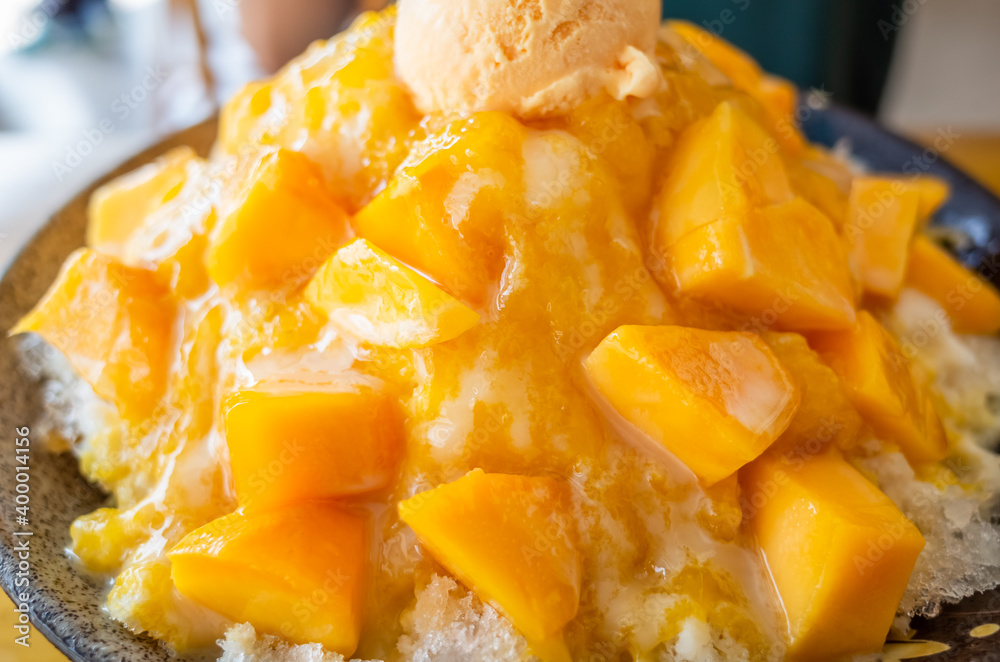 famous Taiwanese snacks of mango shaved ice famous Taiwanese snacks of mango shaved ice
