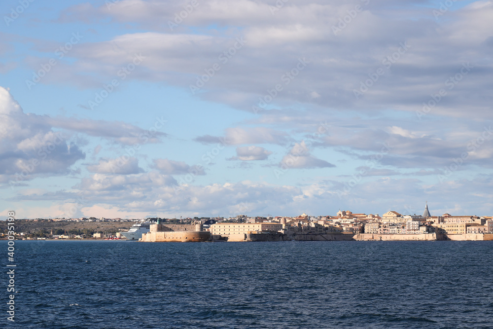 Immagini da una delle piu belle scogliere di Siracusa in una domenica di Dicembre