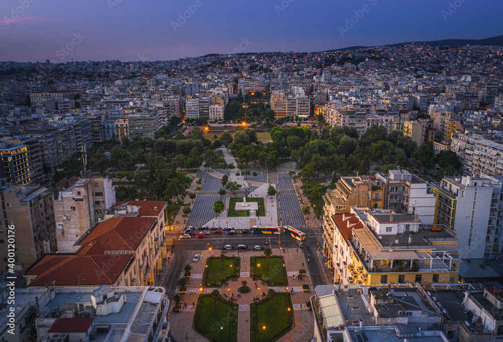 Fototapeta premium Aerial view of famous Aristotelous Square in Thessaloniki city, Greece.