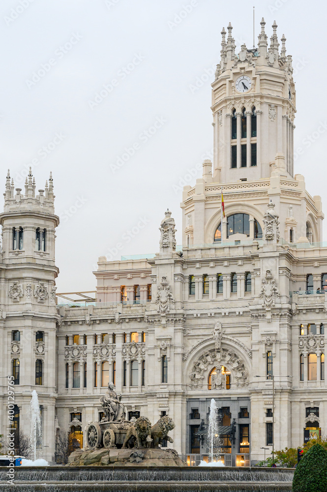 Cibeles fountain with the homonymous palace, seat of the Madrid city council behind
