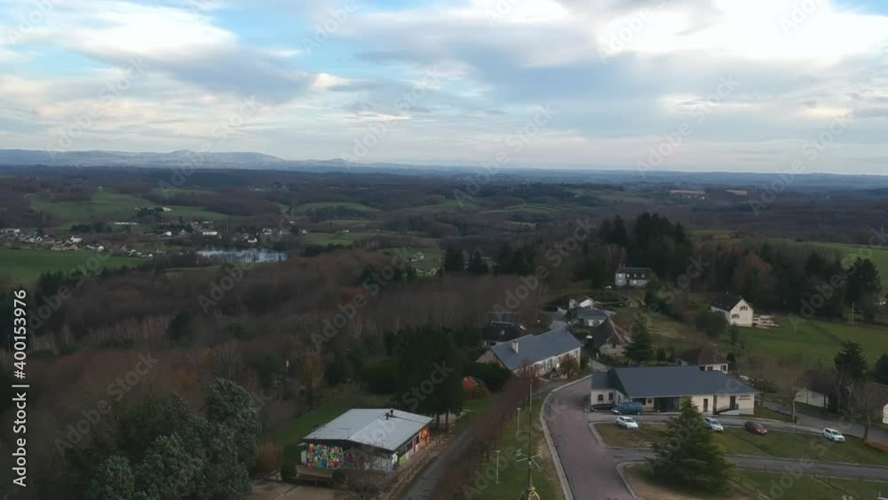 Masseret (Corrèze, Limousin, Nouvelle Aquitaine, France) - Vue de la tour offrant un point de vue panoramique sur les Monédières