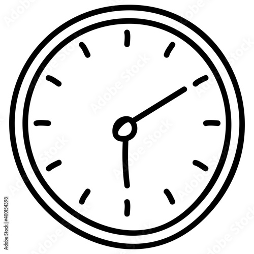 Clock icon in line design.
