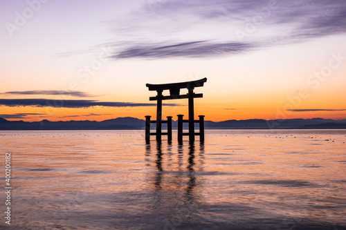 琵琶湖 白髭神社 夜明け前