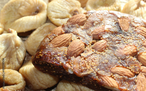 Getrocknete Feigen und Feigenbrot