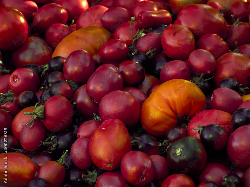 Background with ripe red tomatoes.. Background with ripe red tomatoes..