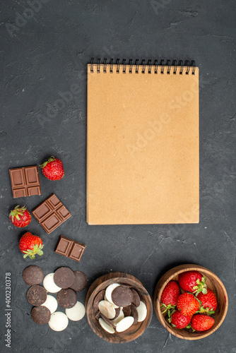 top view choco cookies with fresh strawberries on a dark background fruit chocolate biscuit