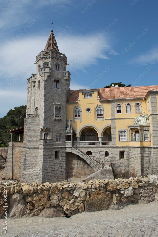 Portugal e seus maravilhosos lugares para conhecer: praias, monumentos, castelos, igrejas e muito mais.