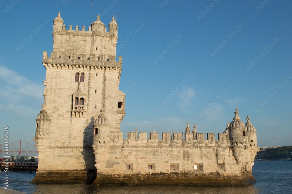 Portugal e seus maravilhosos lugares para conhecer: praias, monumentos, castelos, igrejas e muito mais.
