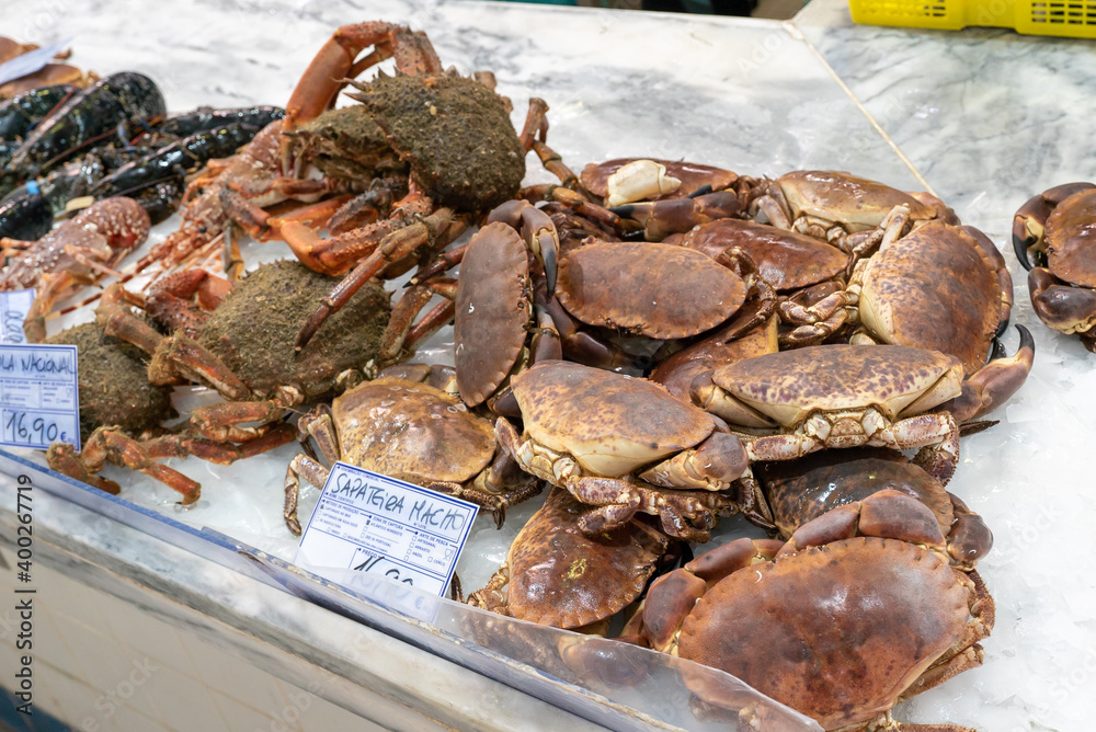 fresh crabs for sale in the Livramento Market in Setubal