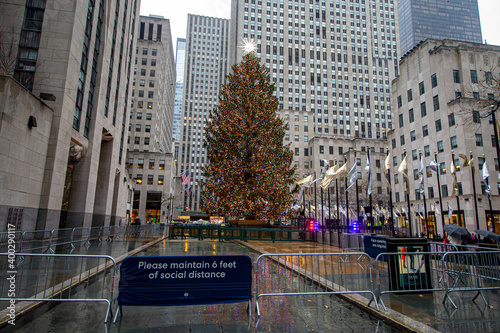 Obraz na plátně The Christmas tree at Rockefeller Center
