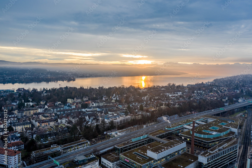 sunrise over zurich an the lake 