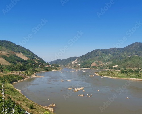 Fototapeta Naklejka Na Ścianę i Meble -  Mekong River separates Thailand and Laos