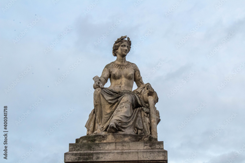 statue in paris france