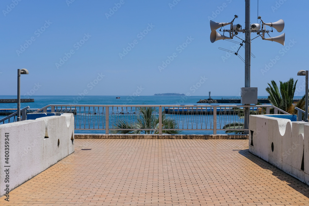 Fototapeta premium 静岡県熱海のビーチ