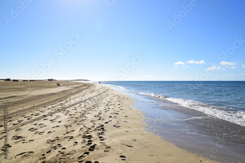 Fototapeta Naklejka Na Ścianę i Meble -  direkt am Meer in Maspalomas am Strand