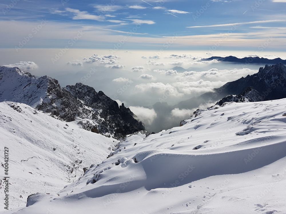 Obraz premium Monte Pasubio invernale innevato - alpinismo