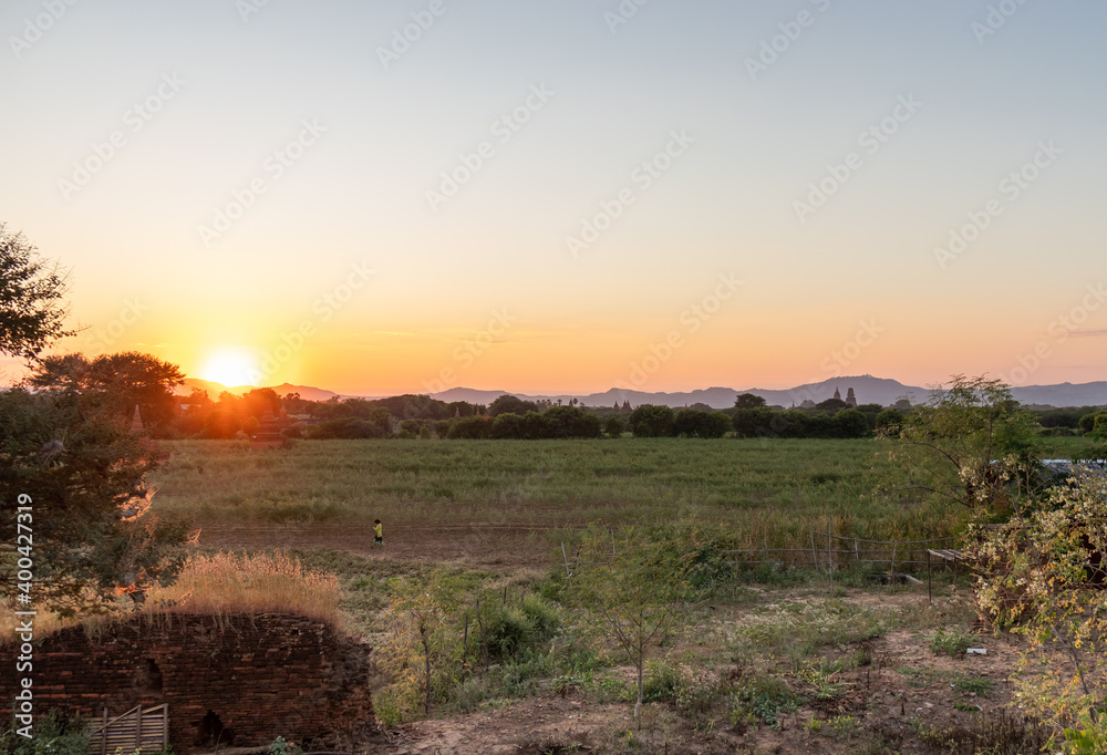 Coucher de soleil à Bagan, Myanmar
