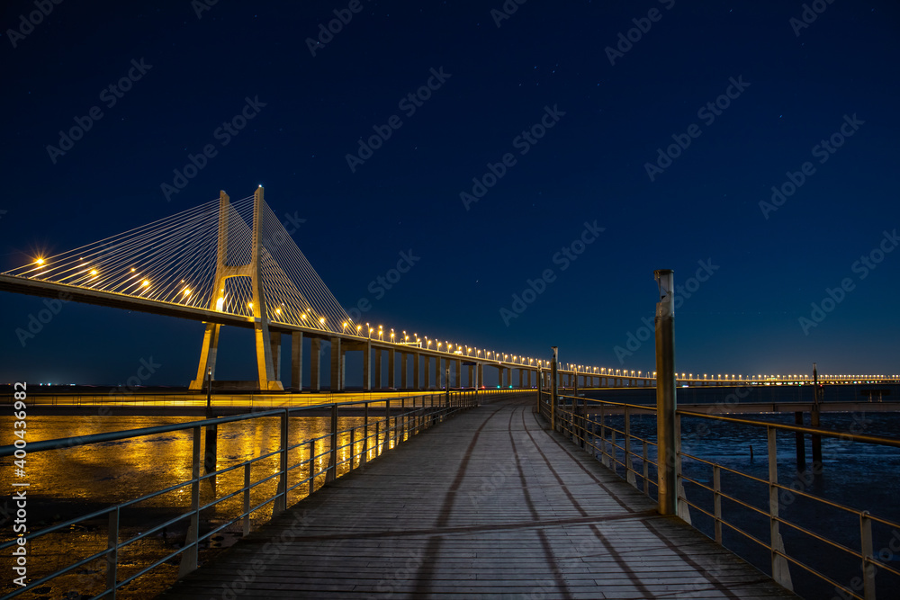Ponte Vasco da Gama à noite Ponte Vasco da Gama à noite