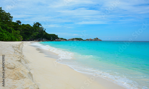 Fototapeta Naklejka Na Ścianę i Meble -  Similan Island is a very beautiful island with crystal clear water and powder white sand. Thailand
