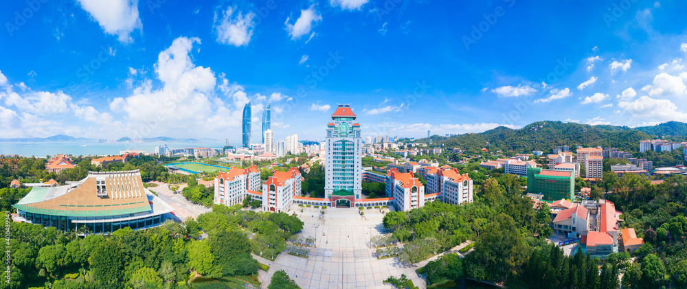 Fototapeta premium Scenery of Xiamen University in Fujian Province, China