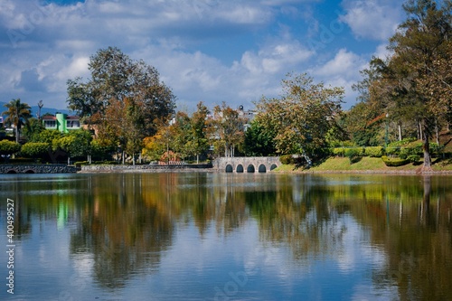 Lago en el parque