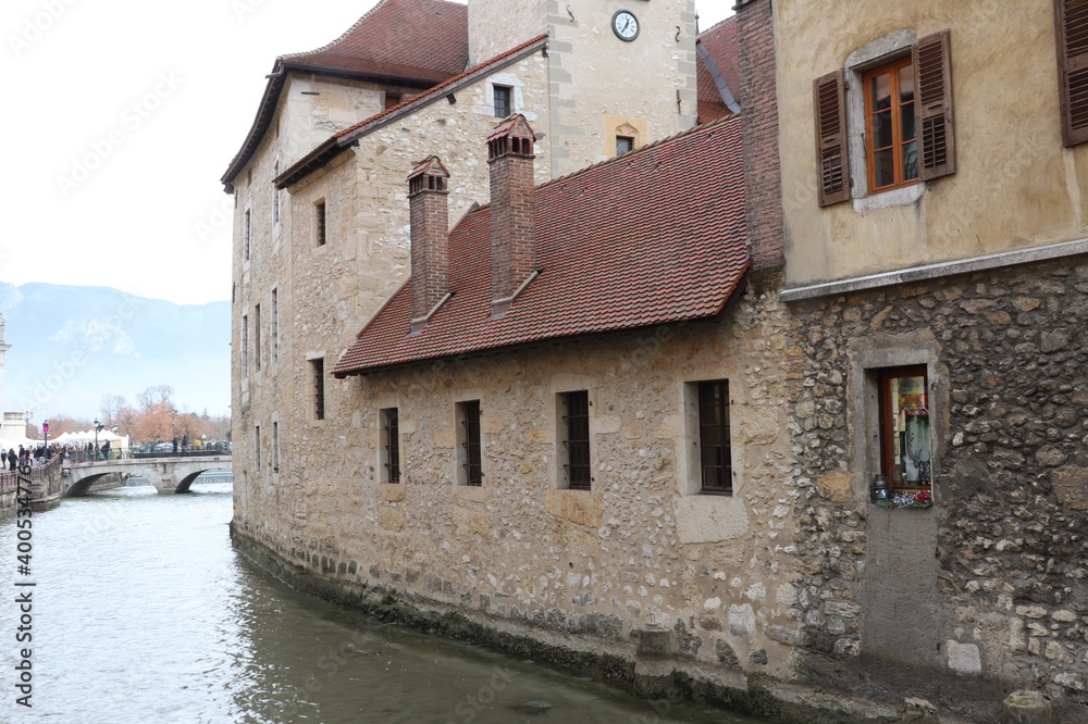 Le palais de l'île, ancienne maison forte du 12 ème siècle, vue de l'extérieur, ville de Annecy, département de Haute Savoie, France