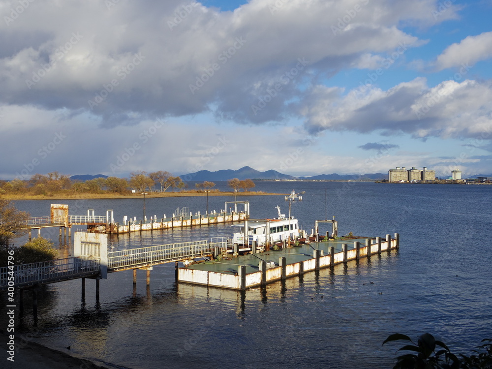 Fototapeta premium 滋賀県大津市琵琶湖