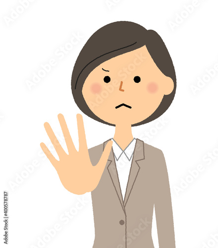 制止するスーツの女性