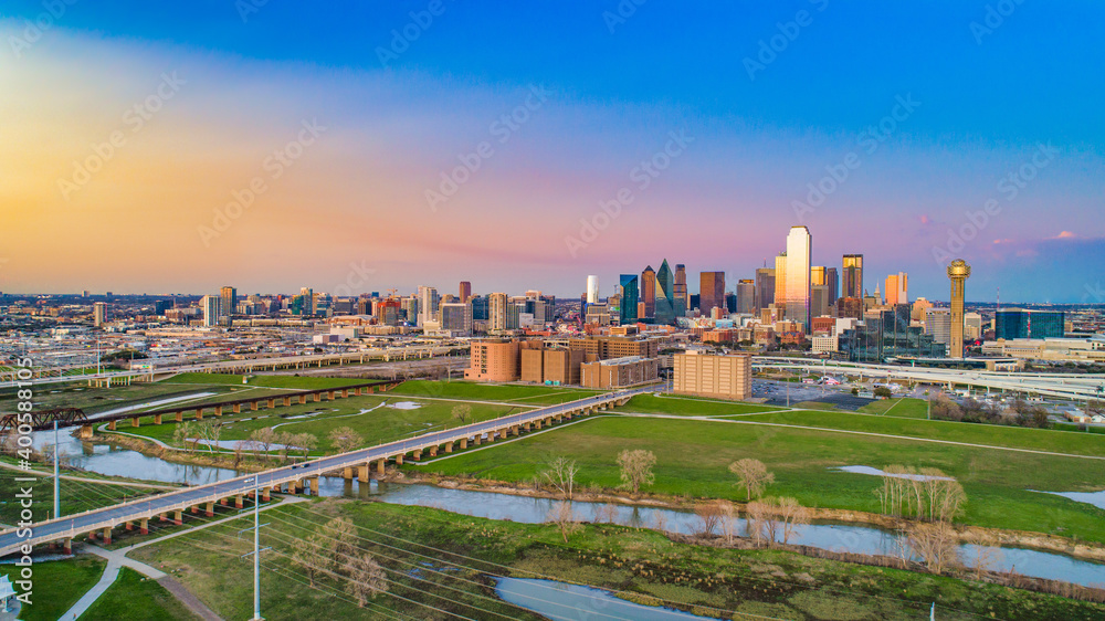 Fototapeta premium Dallas, Texas, USA Downtown Drone Skyline Aerial Panorama