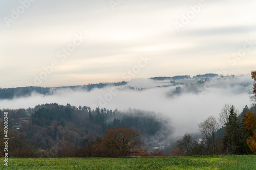 Nebelige Landschaft