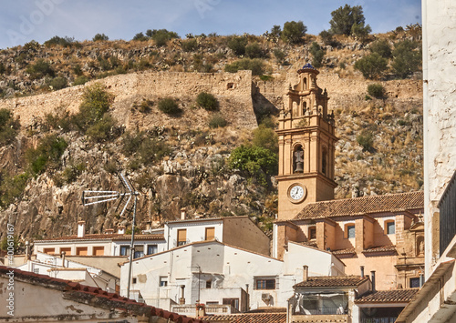 Campanario pueblo mediterráneo de Chulilla