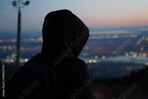 シルエット 夜景 夕景 眺め ダウンタウン バンクーバー グラウスマウンテン からの眺め