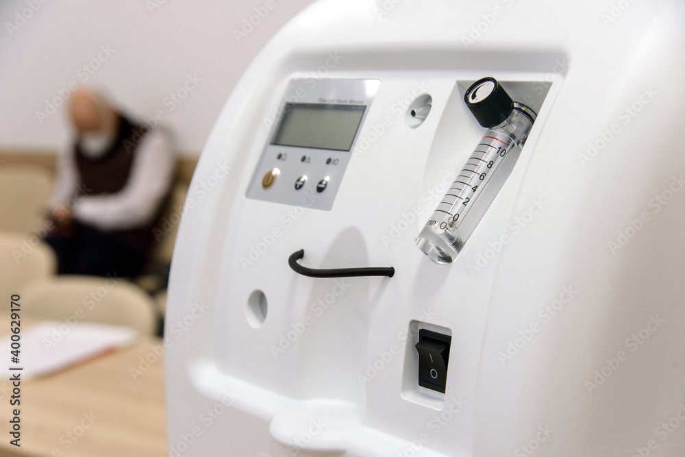 portable oxygen concentrator 10 L per minute flow for patients with COVID-19 portable oxygen concentrator 10 L per minute flow for patients with COVID-19