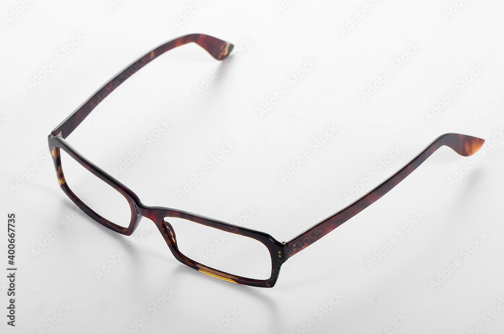 A close-up picture of a hawksbill turtle glasses frame on a white background A close-up picture of a hawksbill turtle glasses frame on a white background