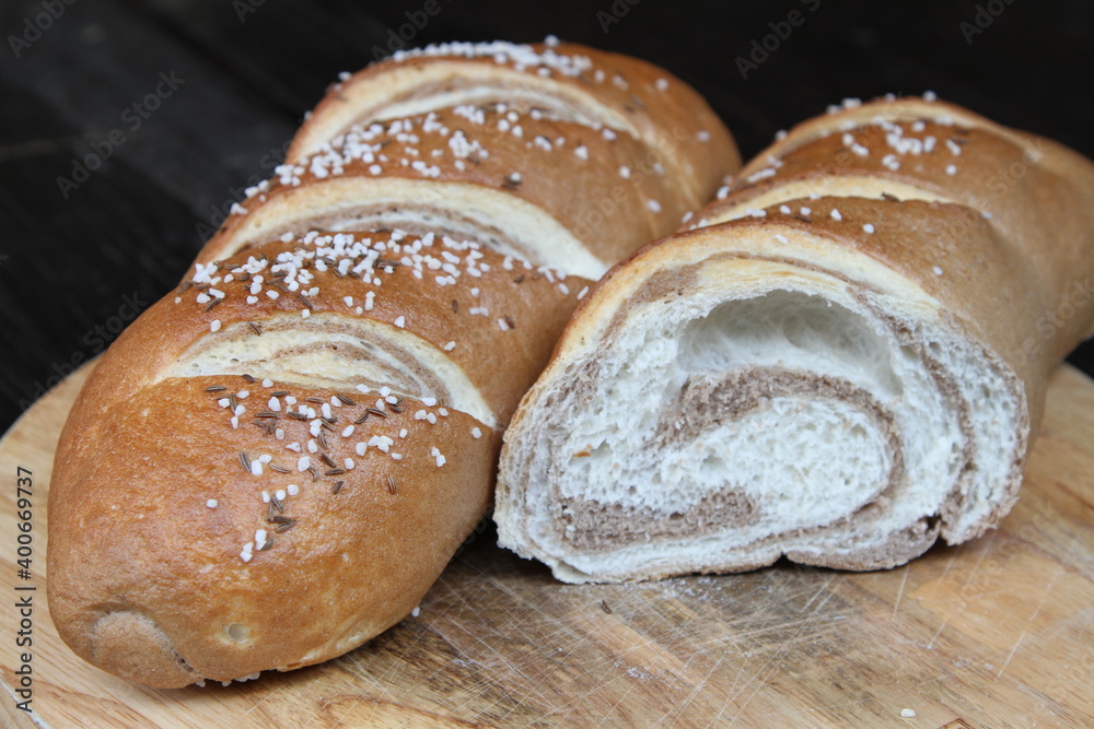 Marbled light rye bread