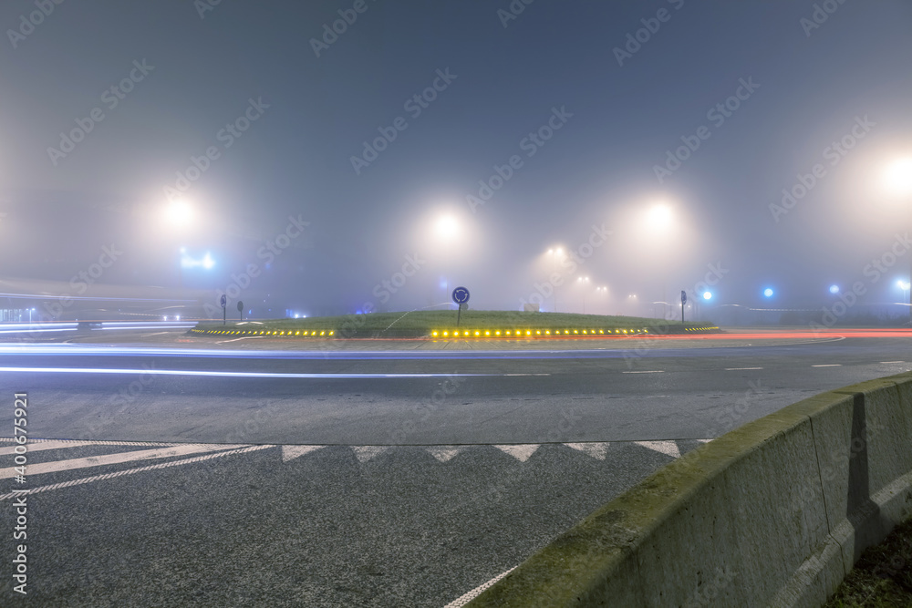 Obraz premium Roundabout in the morning with fog