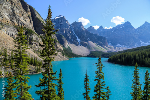 The beautiful Moraine Lake in Banff National Park © Leonard Zhukovsky