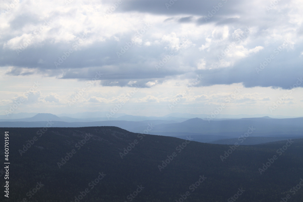 Fototapeta premium High Contrast CLoudy Mountains