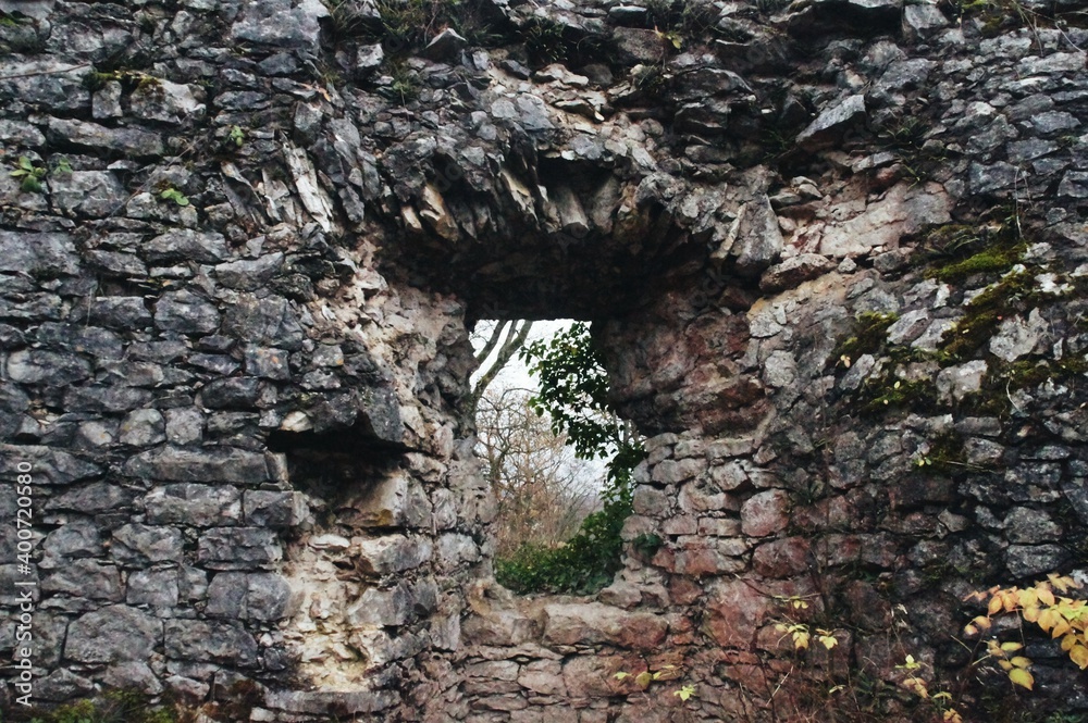 Burgruine Neideck verlassene Mauer