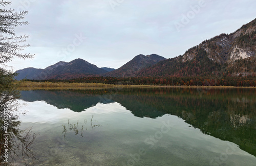 Wasserspiegelung am Sylvensteinsee