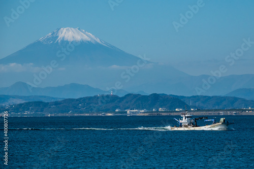 富士山と海