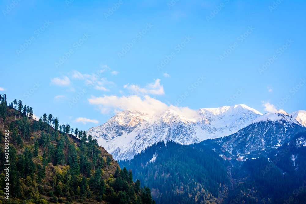 Breathtaking Mountain landscaps of Himalayas