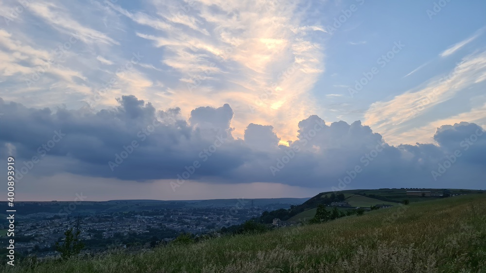 Obraz premium sunset over the mountains