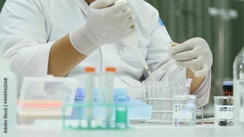 Chemical drop To make cosmetics. Chemical drop To make cosmetics.