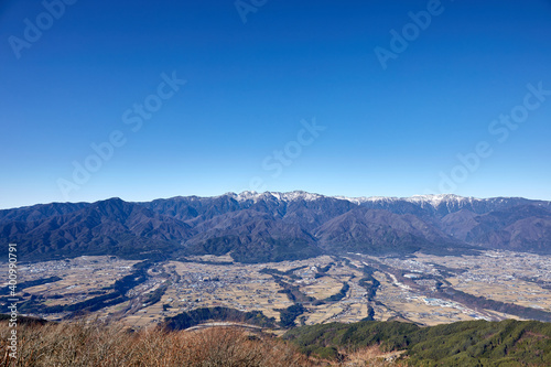 快晴の冬（12月上旬）、陣馬形山の展望台からの景色 長野県上伊那郡中川村
