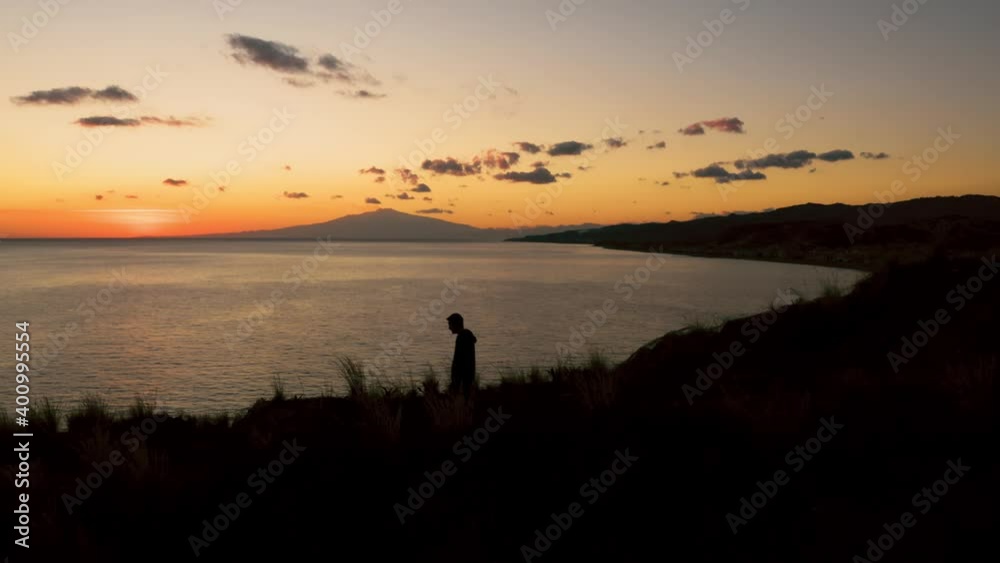 Vulcano Etna visto dalla Calabria al tramonto